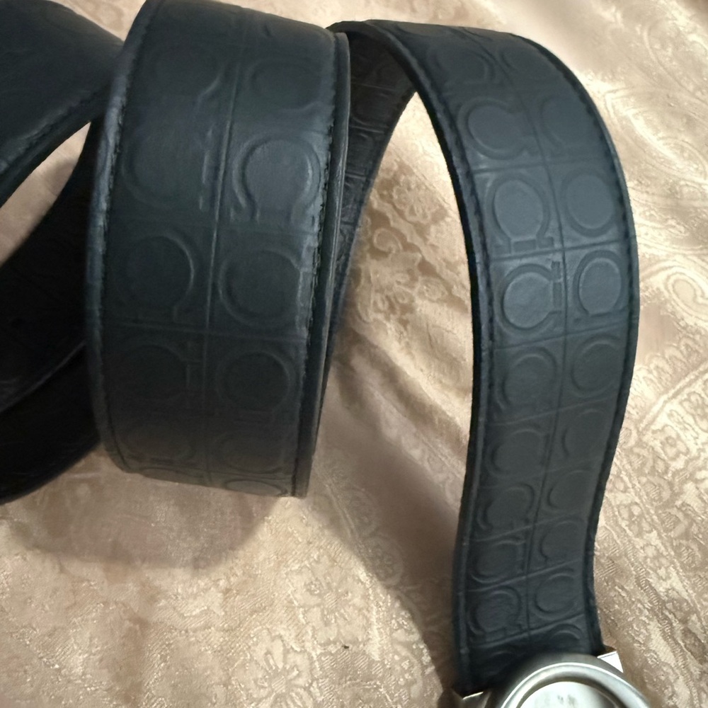 Salvatore Ferragamo Black Leather Belt - Picture 5 of 7